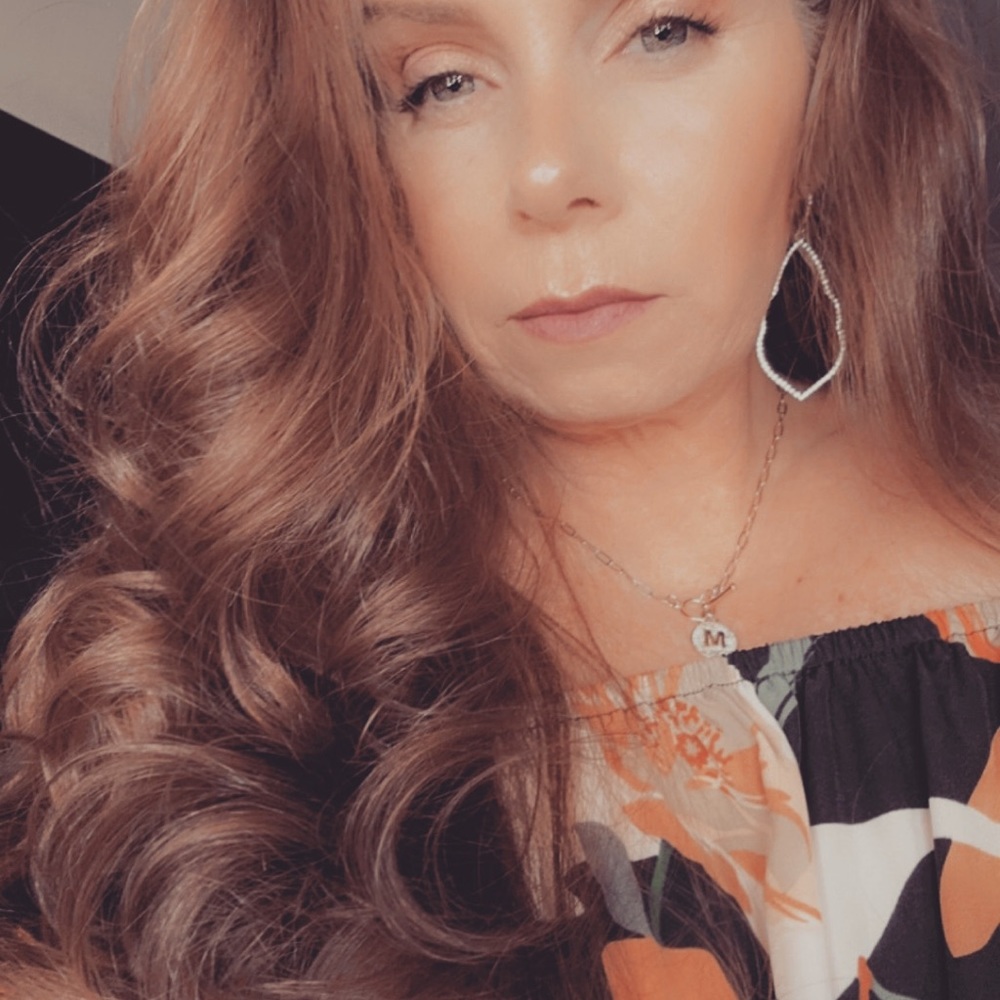 Meet your Posher, Michele